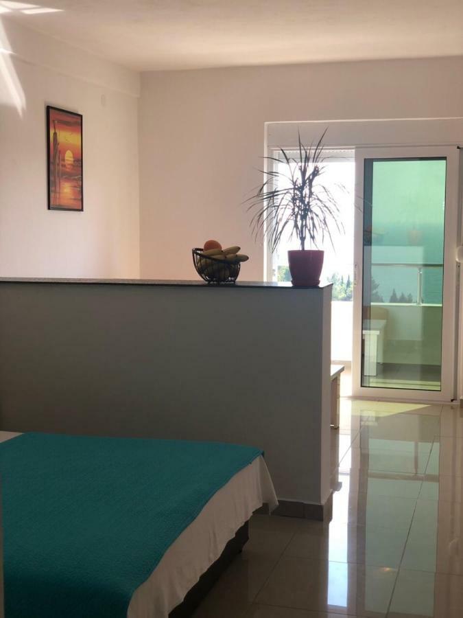 Apartmani Dini Ulcinj Eksteriør bilde