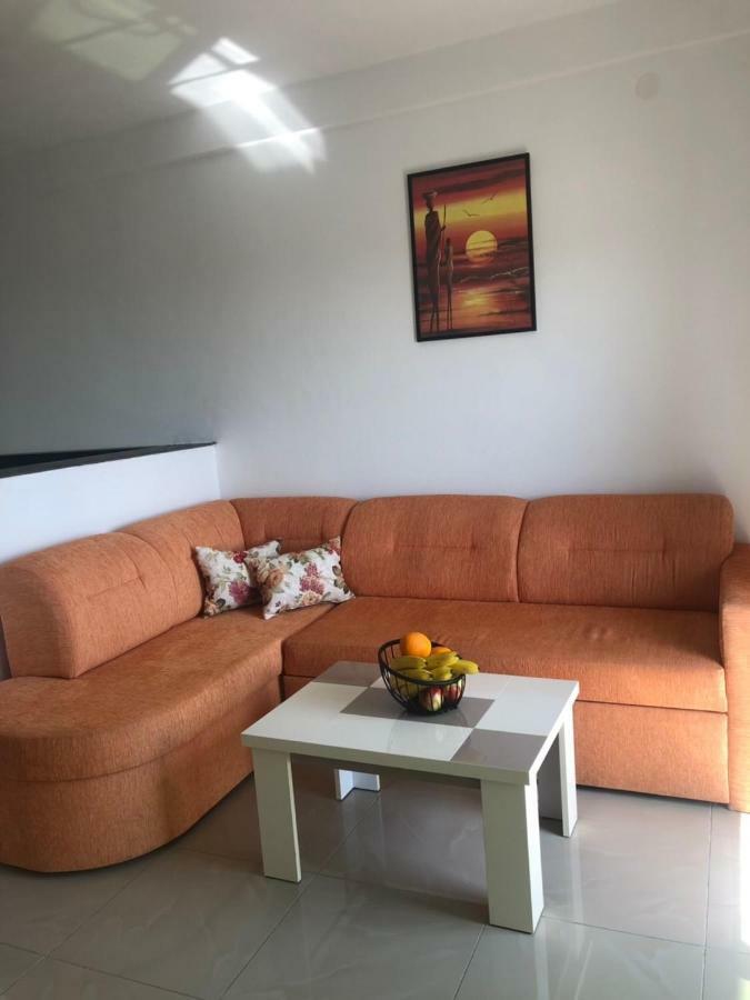 Apartmani Dini Ulcinj Eksteriør bilde