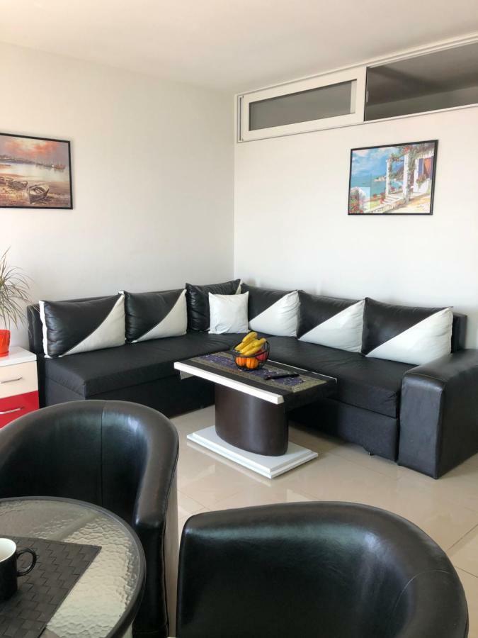 Apartmani Dini Ulcinj Eksteriør bilde